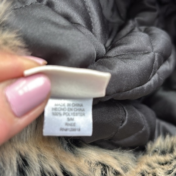 Levis Earflap faux fur hat,adjustable strap,quilt lined,warm winter protection - Picture 6 of 11